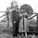 <strong>Albert Lassalle (oncle de Pierre Dansereau) et sa soeur Marie Lassalle devant le cottage Shea à Bay View aux États-Unis</strong>