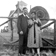 Albert Lassalle (oncle de Pierre Dansereau) et sa soeur Marie Lassalle devant le cottage Shea  Bay View aux tats-Unis