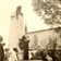 <strong>Pierre Dansereau au monument de Dollard des Ormeaux lors d’un rassemblement des Jeune-Canada à Carillon</strong>