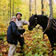 <strong>Lucie Tremblay, des Productions Impex Inc., et un membre de l'quipe lors du tournage du documentaire <i>L'Homme de toute la Terre</i></strong>